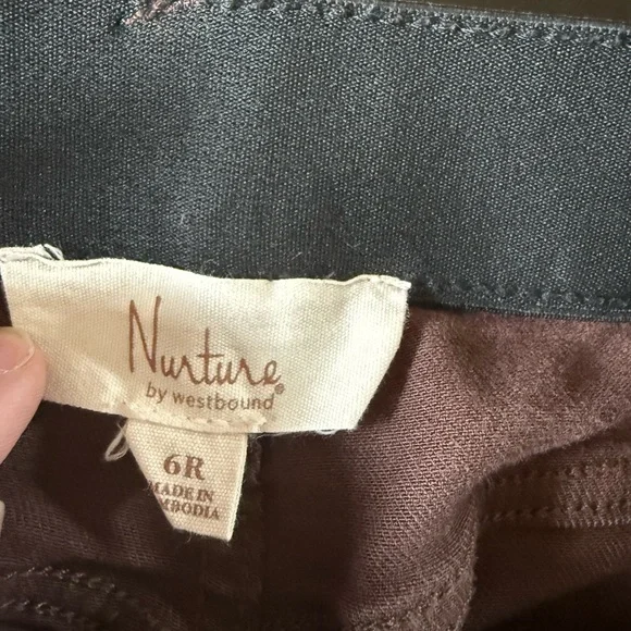 Brown denim like material deep pockets elastic waistband. size 6 regular - Picture 8 of 9